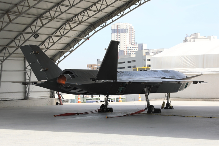 Türk savunma sanayisi Cumhuriyet'in 100. yılında medarı iftihar projeleriyle gövde gösterisi yapacak